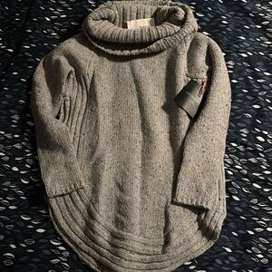 Turtle neck sweater